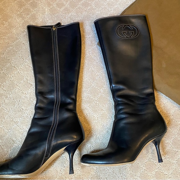 Gucci Logo Boots - Picture 2 of 10